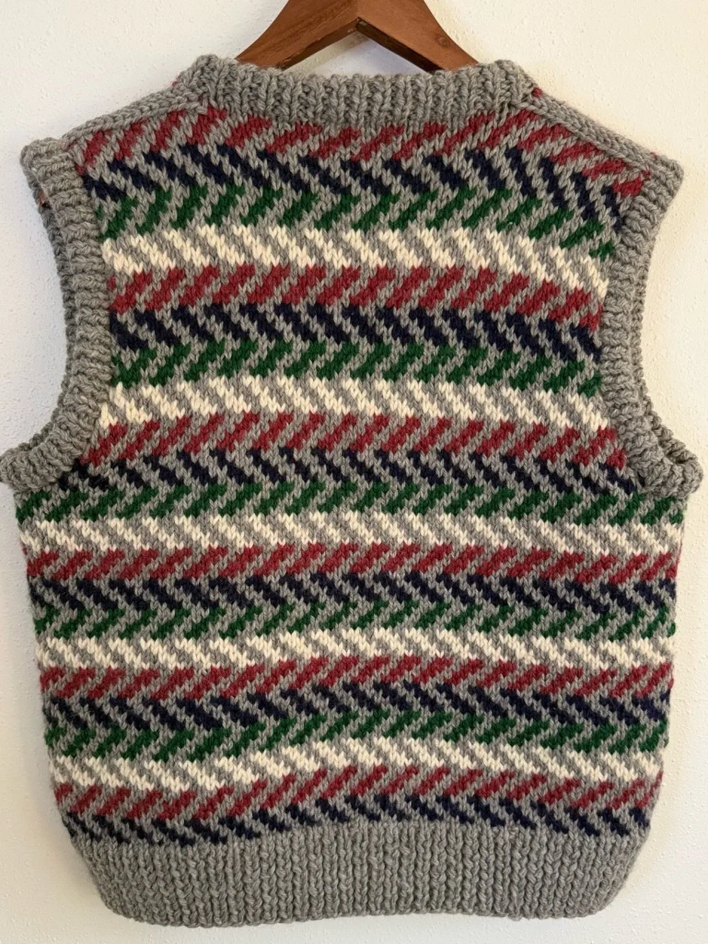 Vintage Harpur’s Knitwear Fair Isle Sweater Vest Chunky Knit Gray S/M - Picture 4 of 11